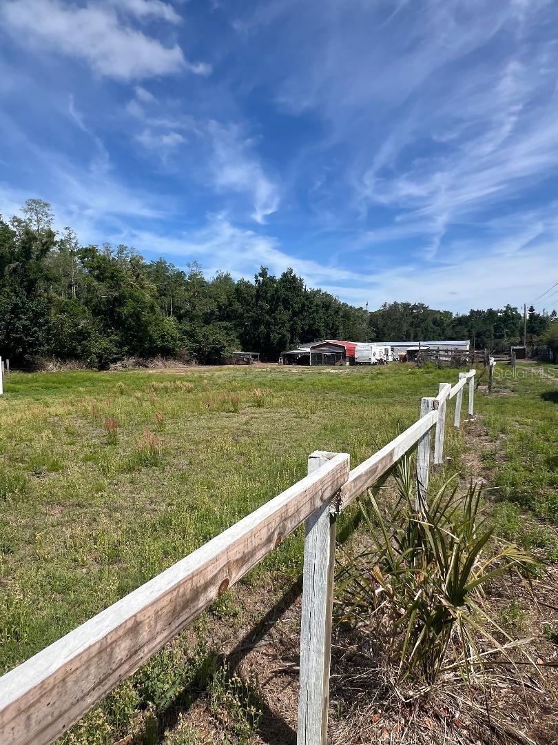 Listing photo id 1 for 15617 Casey Road
