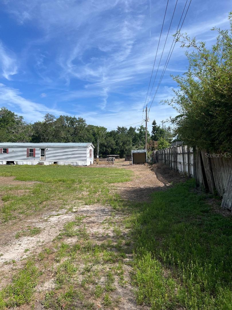 Listing photo id 2 for 15617 Casey Road
