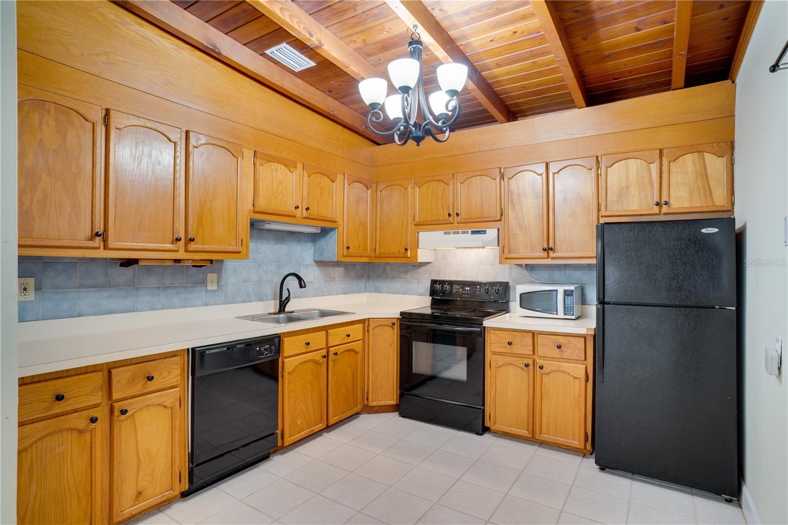 Image 10 of 36 For 1533 Suffolk Street N