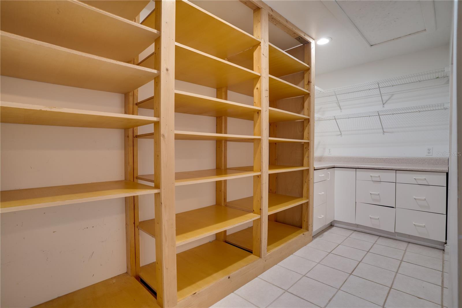 Image 19 of 36 For 1533 Suffolk Street N