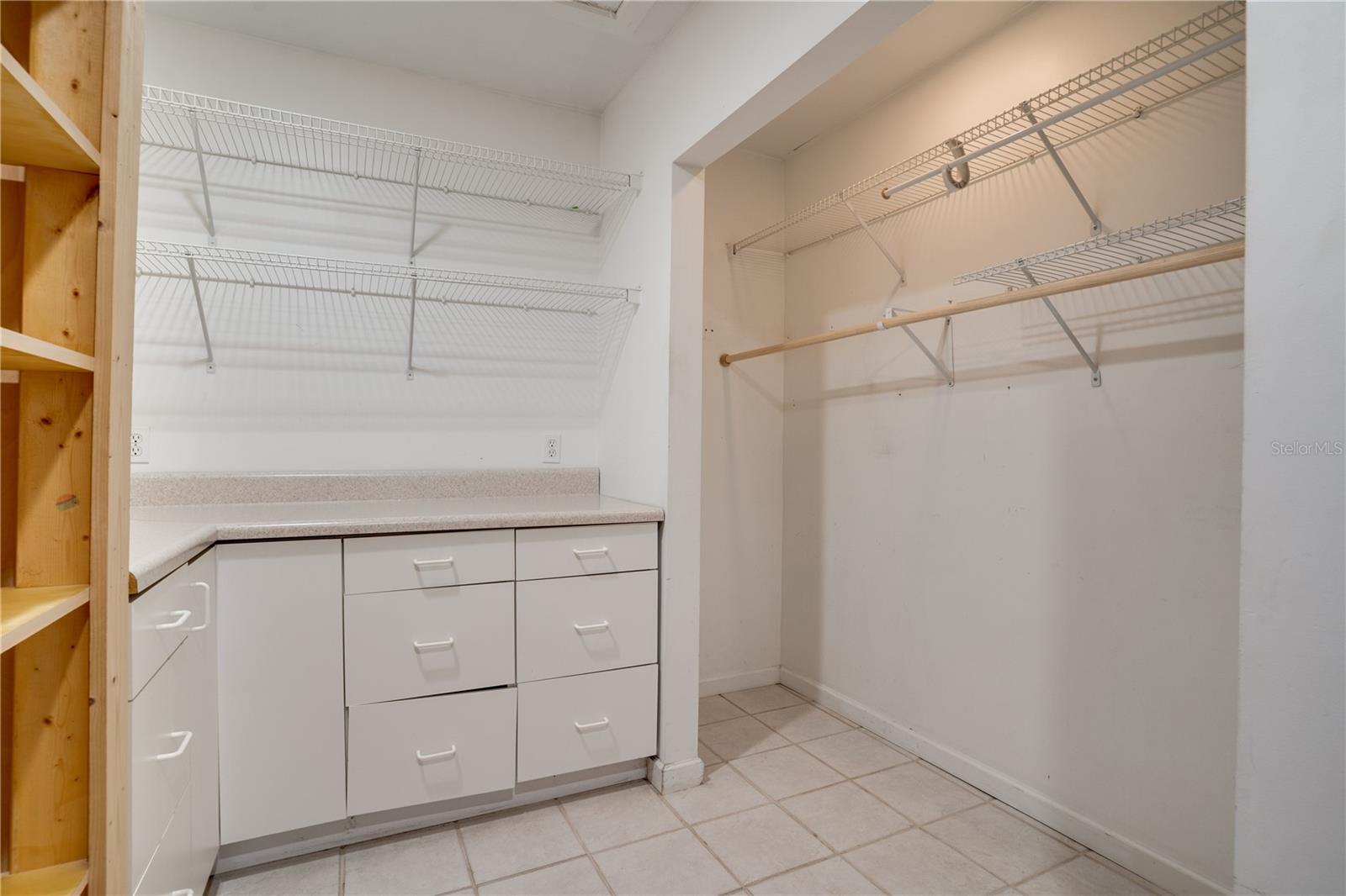 Image 20 of 36 For 1533 Suffolk Street N