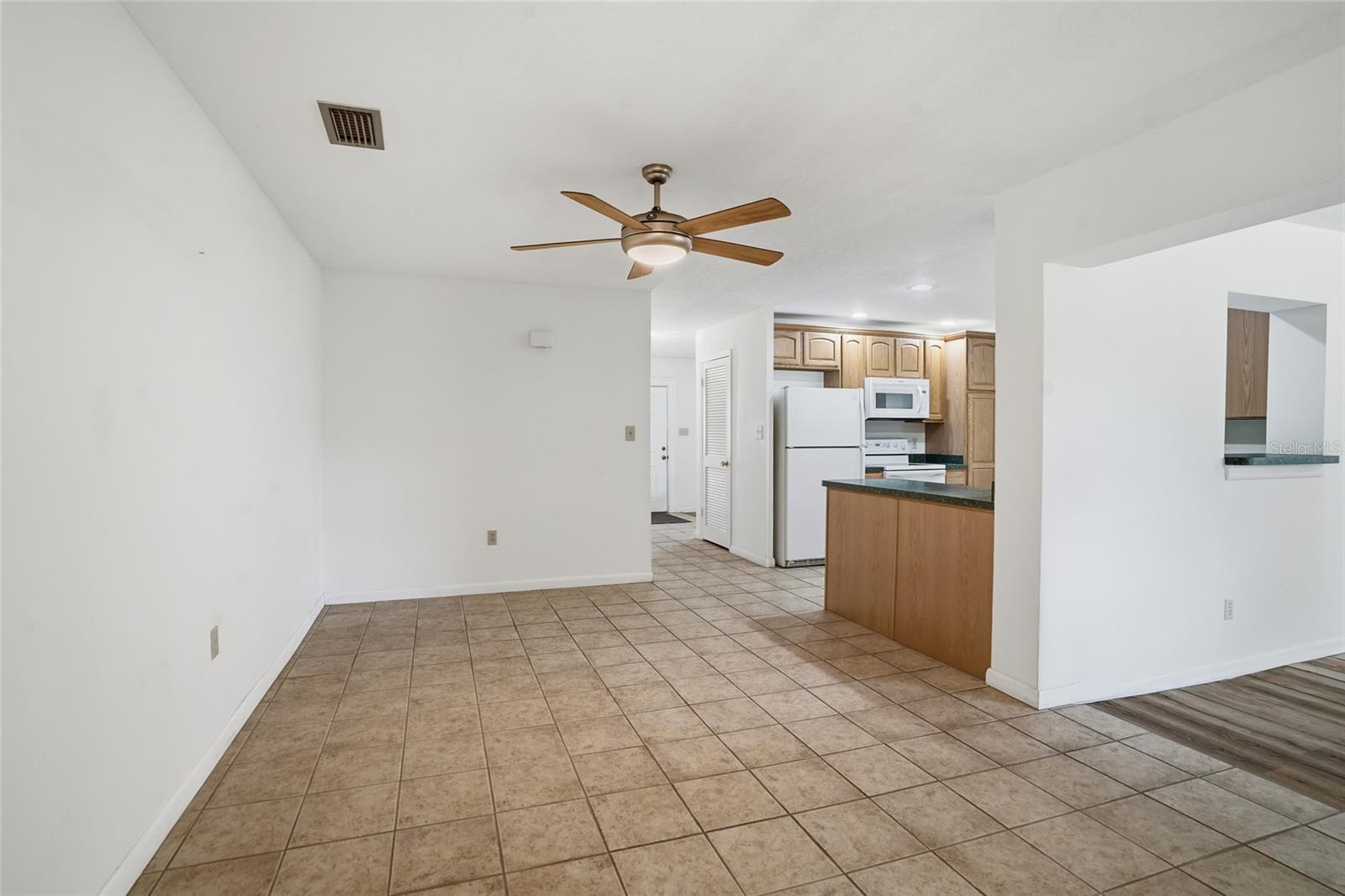 Image 14 of 28 For 26916 Magnolia Boulevard