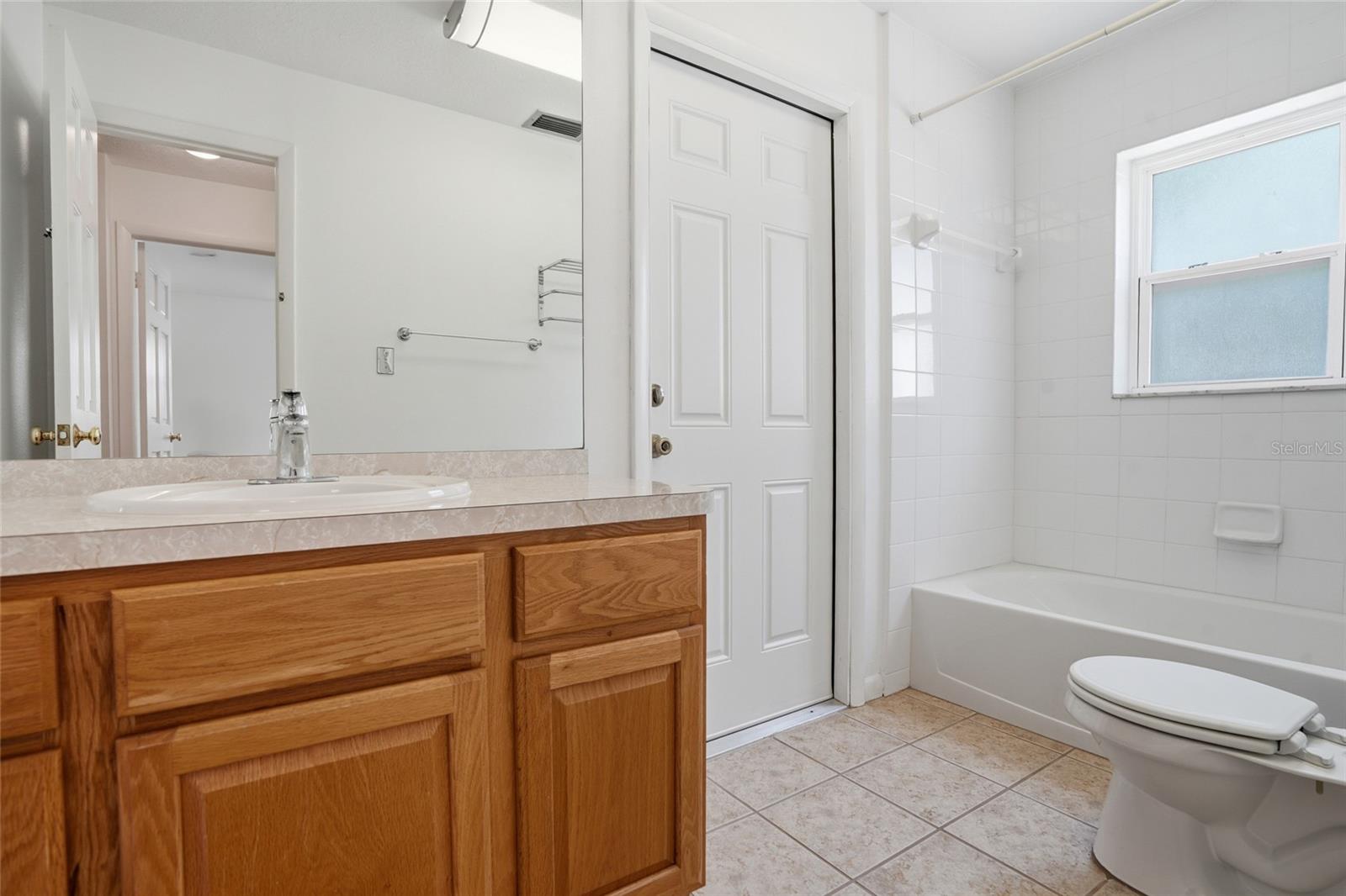 Image 16 of 28 For 26916 Magnolia Boulevard