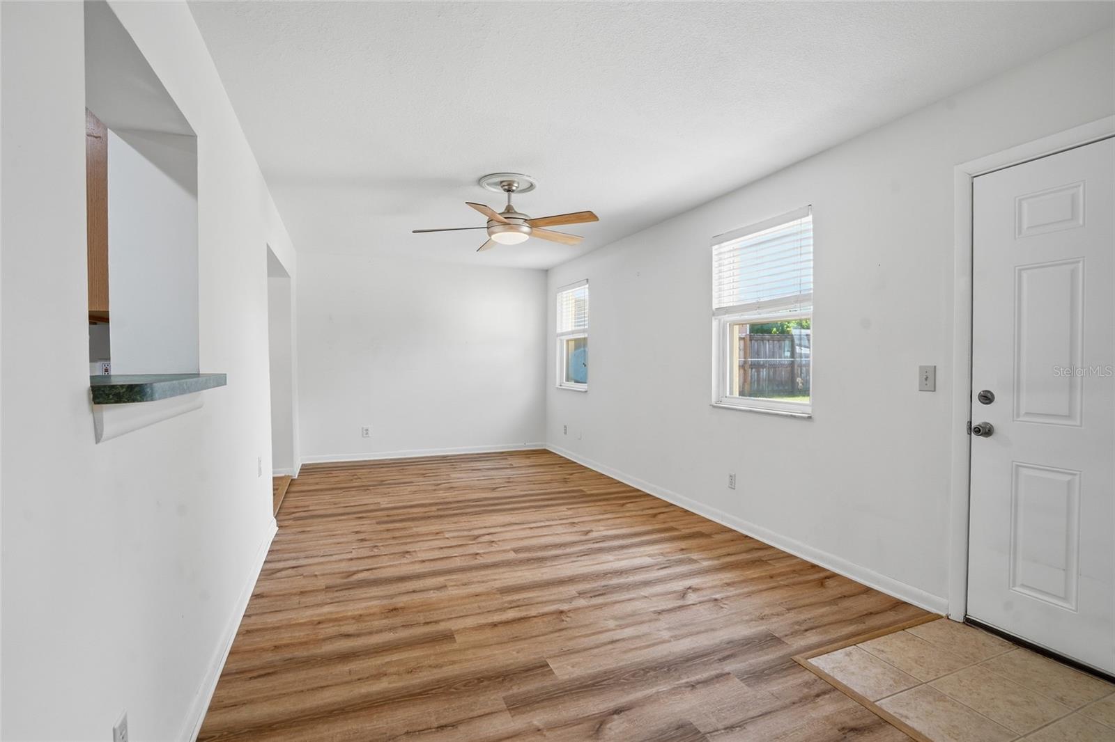 Image 18 of 28 For 26916 Magnolia Boulevard