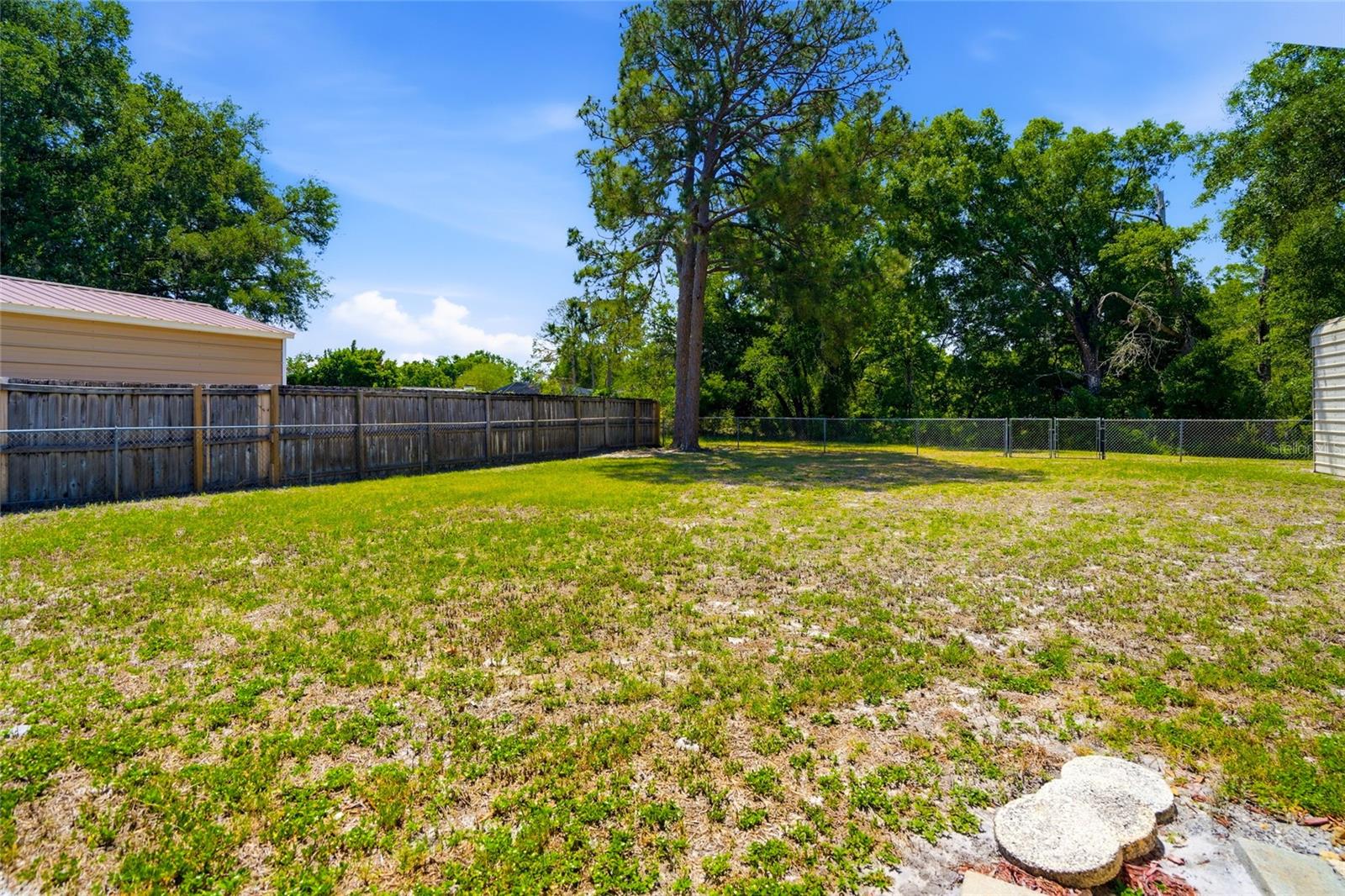 Image 20 of 28 For 26916 Magnolia Boulevard