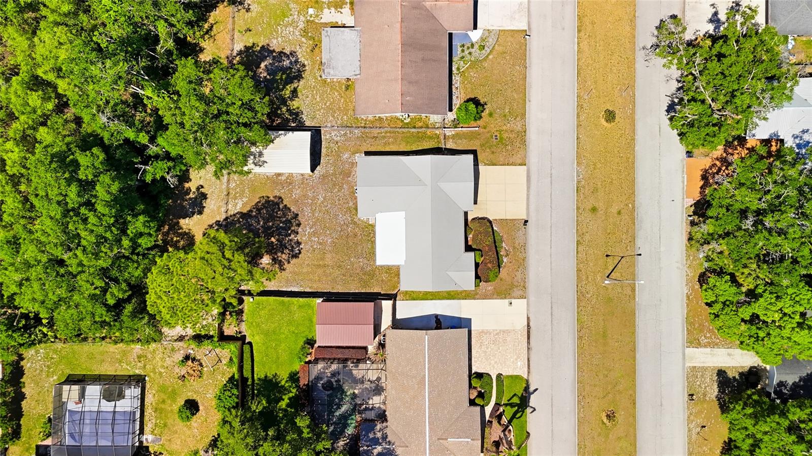 Image 25 of 28 For 26916 Magnolia Boulevard