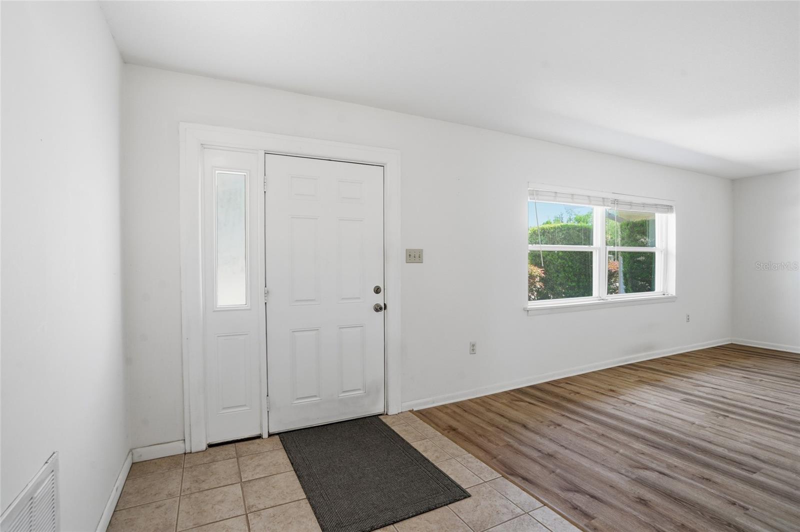 Image 5 of 28 For 26916 Magnolia Boulevard