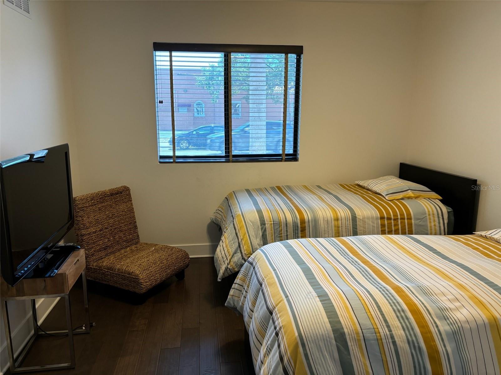 Image 18 of 39 For 130 8th Street N