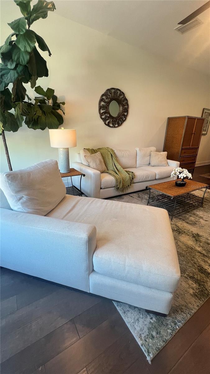 Image 25 of 39 For 130 8th Street N