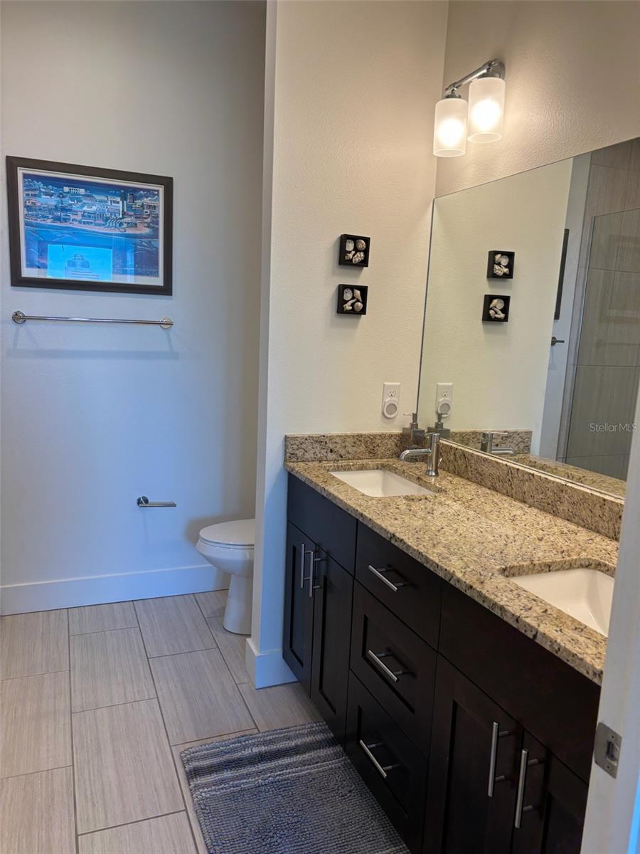 Image 5 of 39 For 130 8th Street N