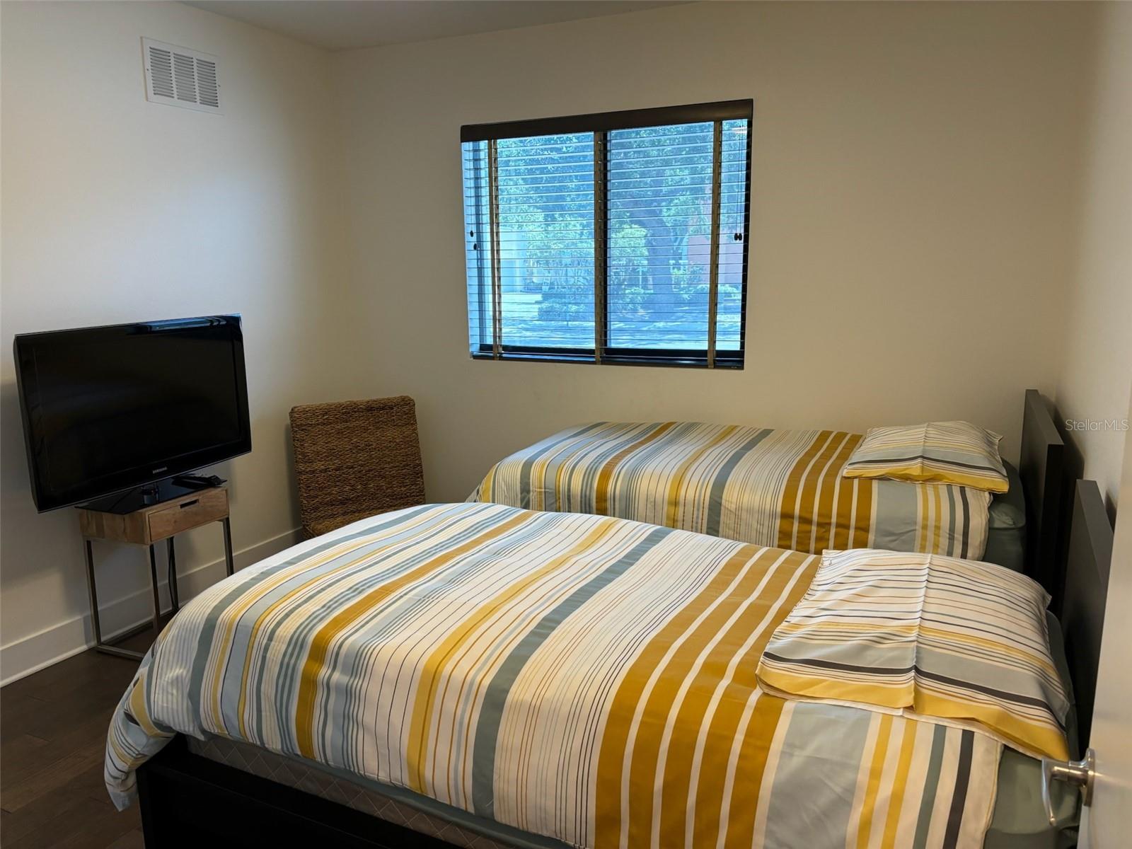 Image 9 of 39 For 130 8th Street N