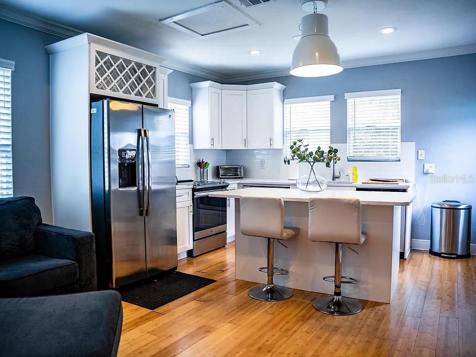 Image 2 of 10 For 2908 Sanchez Street