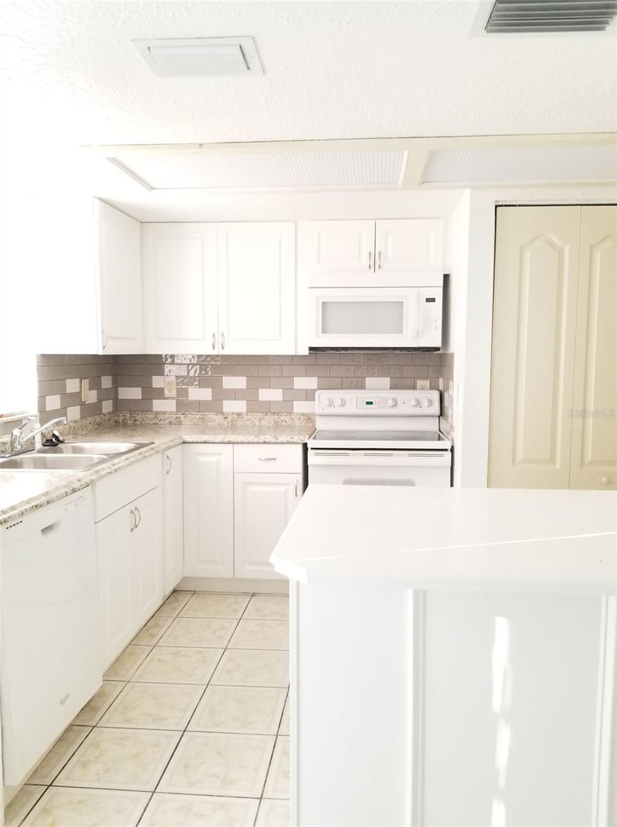 Image 5 of 13 For 5134 Tennis Court Circle