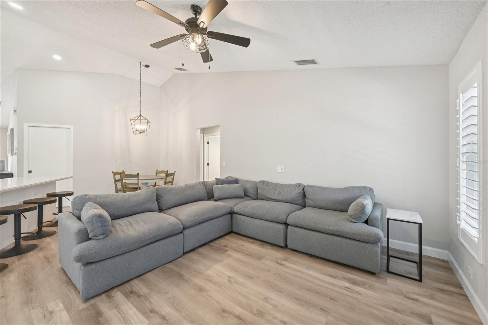 Image 10 of 35 For 5495 Cynthia Lane