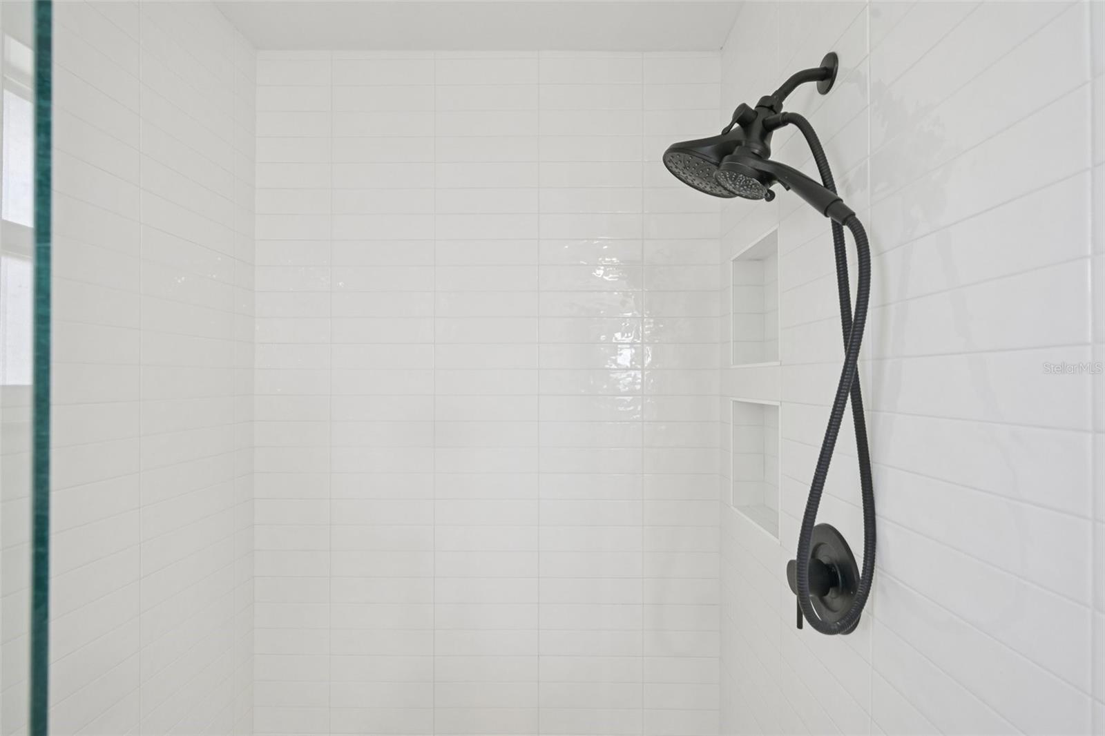 Image 18 of 35 For 5495 Cynthia Lane