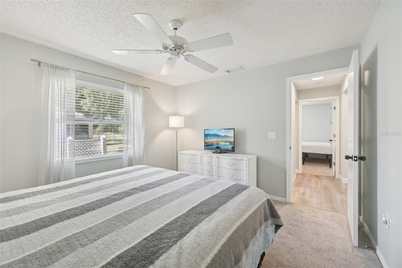 Image 22 of 35 For 5495 Cynthia Lane