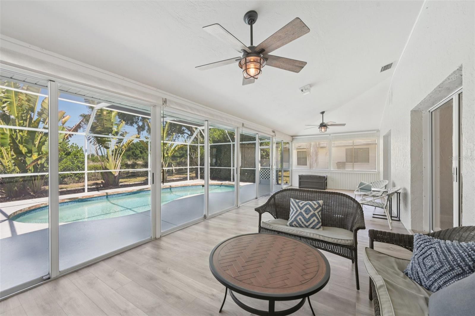 Image 23 of 35 For 5495 Cynthia Lane