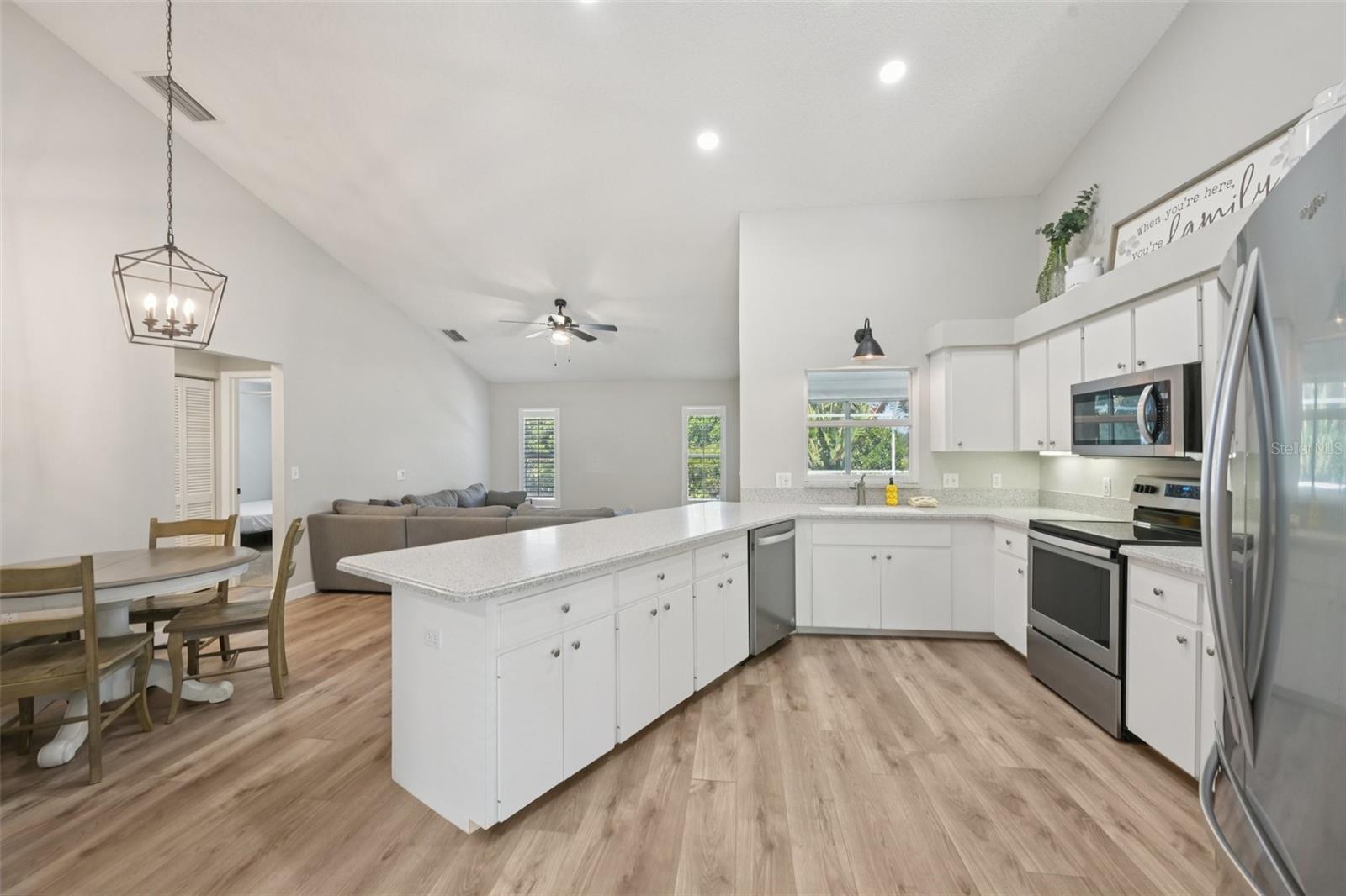 Image 7 of 35 For 5495 Cynthia Lane