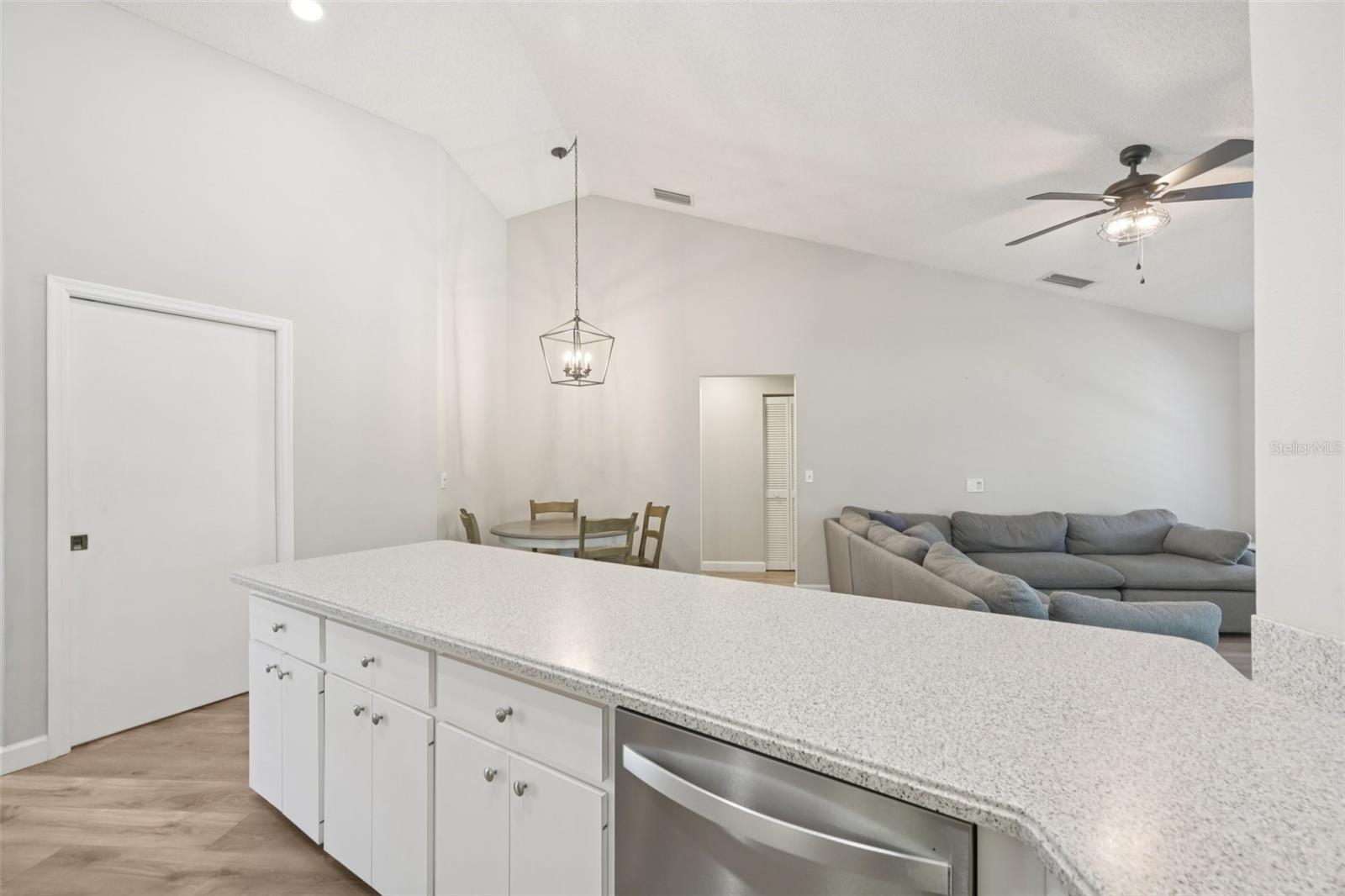 Image 8 of 35 For 5495 Cynthia Lane