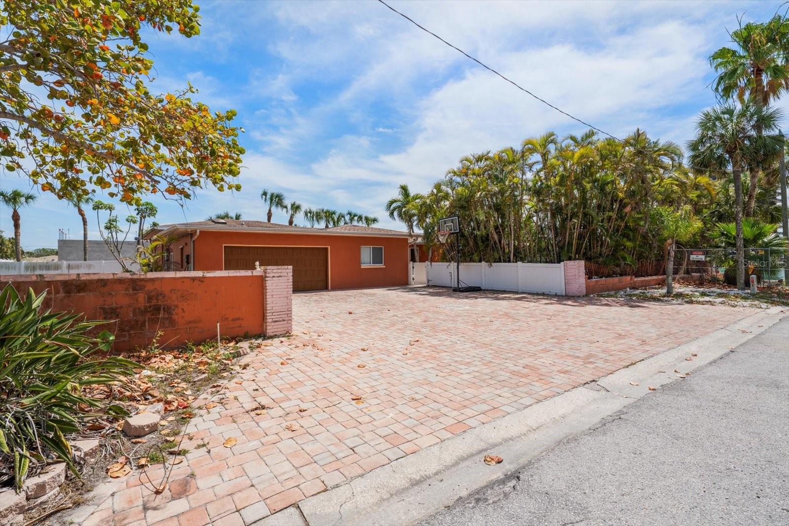 Image 21 of 45 For 630-650 79th Avenue