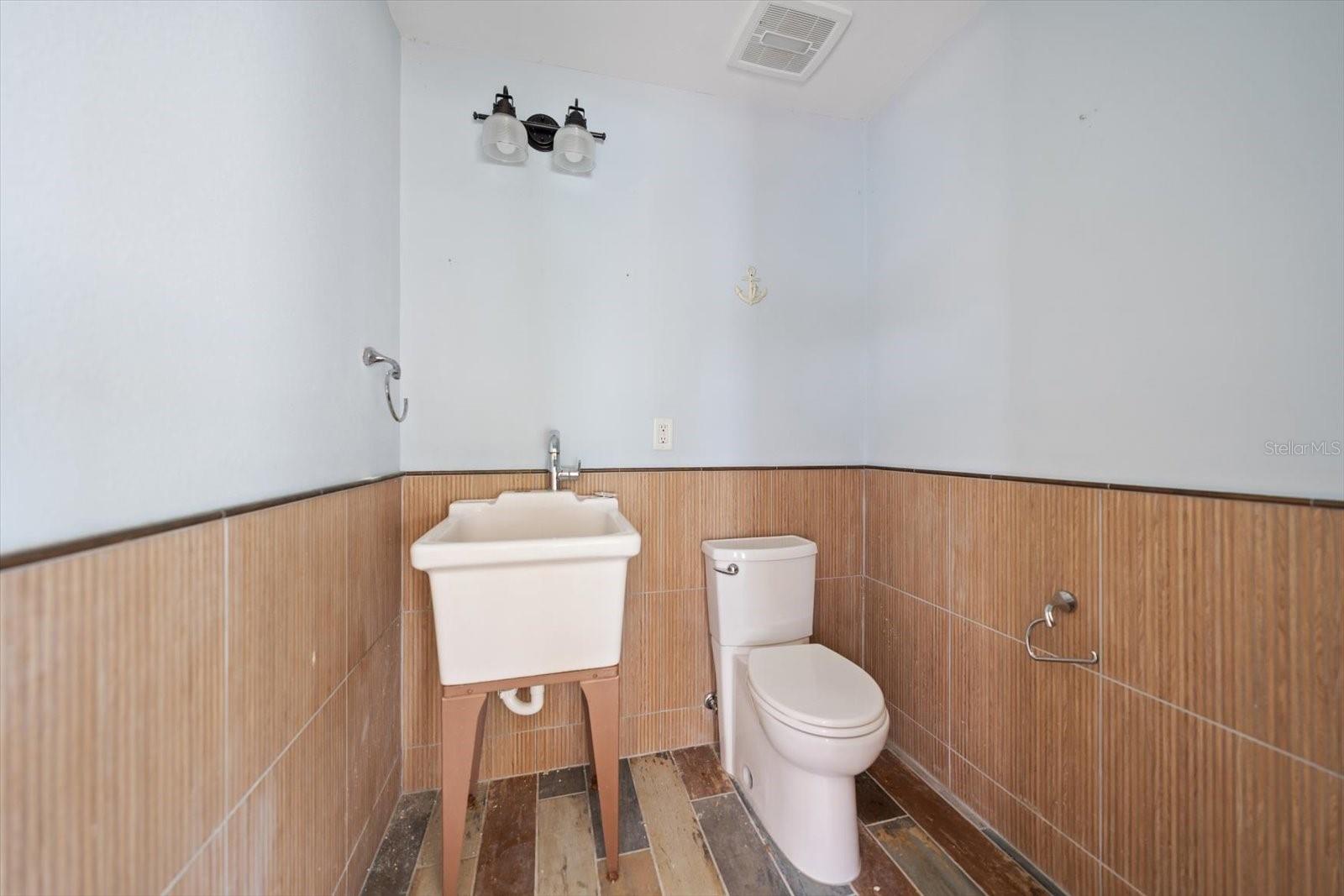 Image 29 of 45 For 630-650 79th Avenue