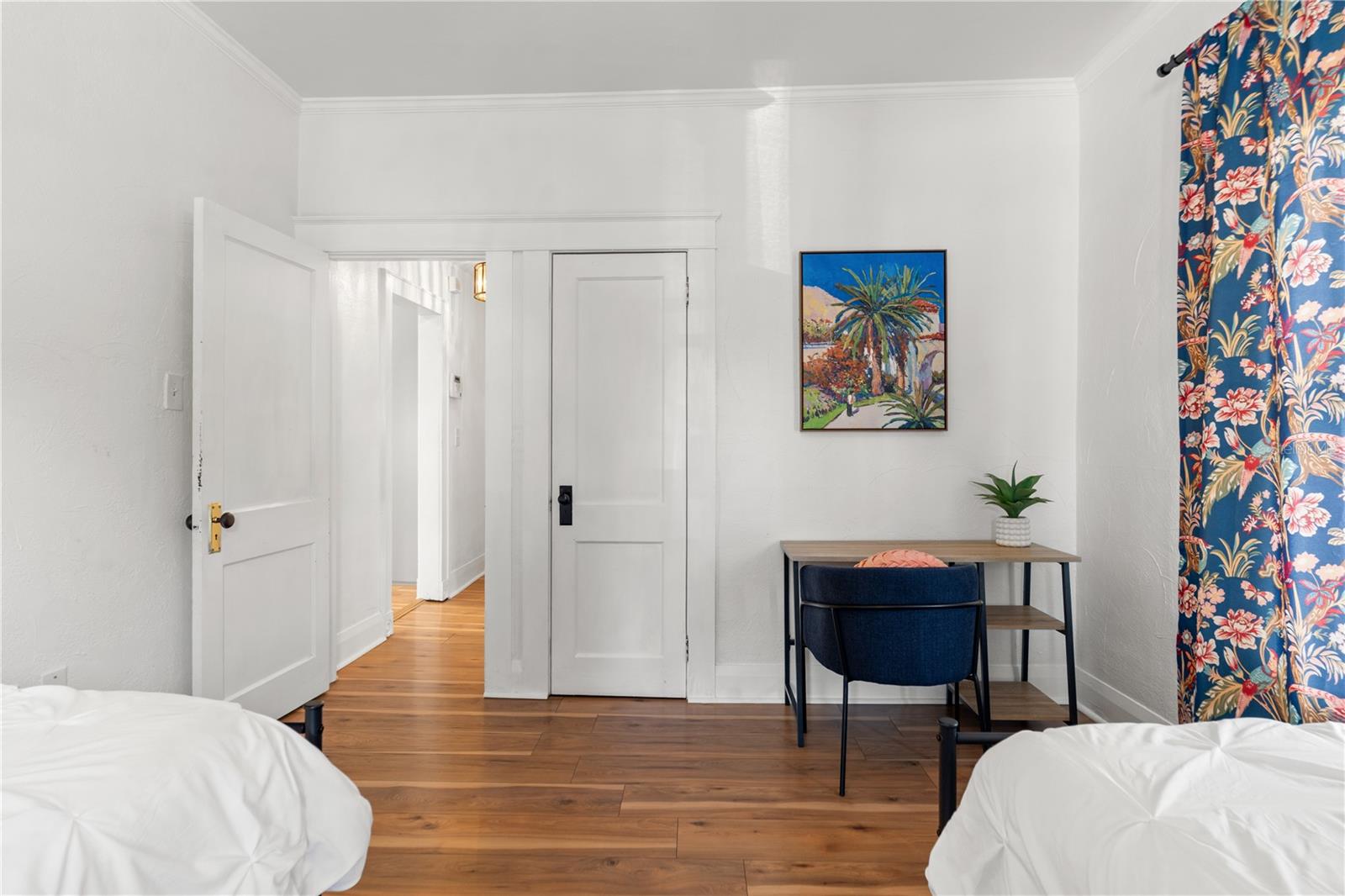 Listing photo id 28 for 324 Haya Street