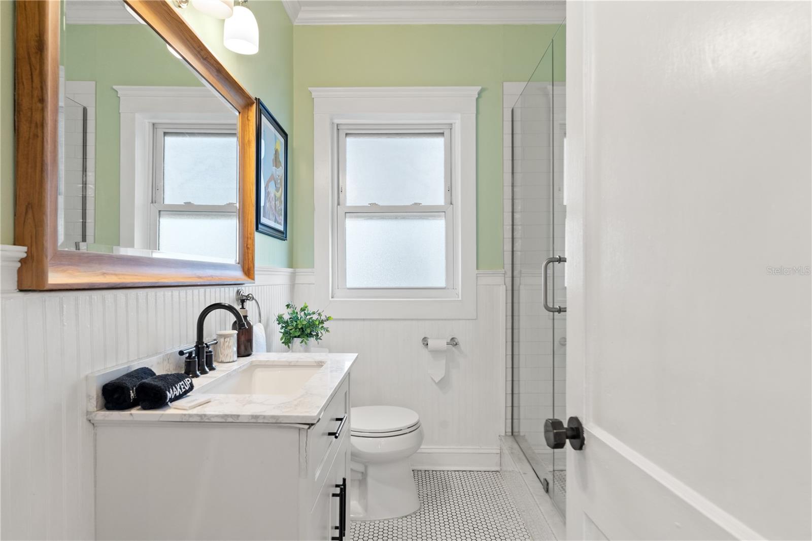 Listing photo id 30 for 324 Haya Street