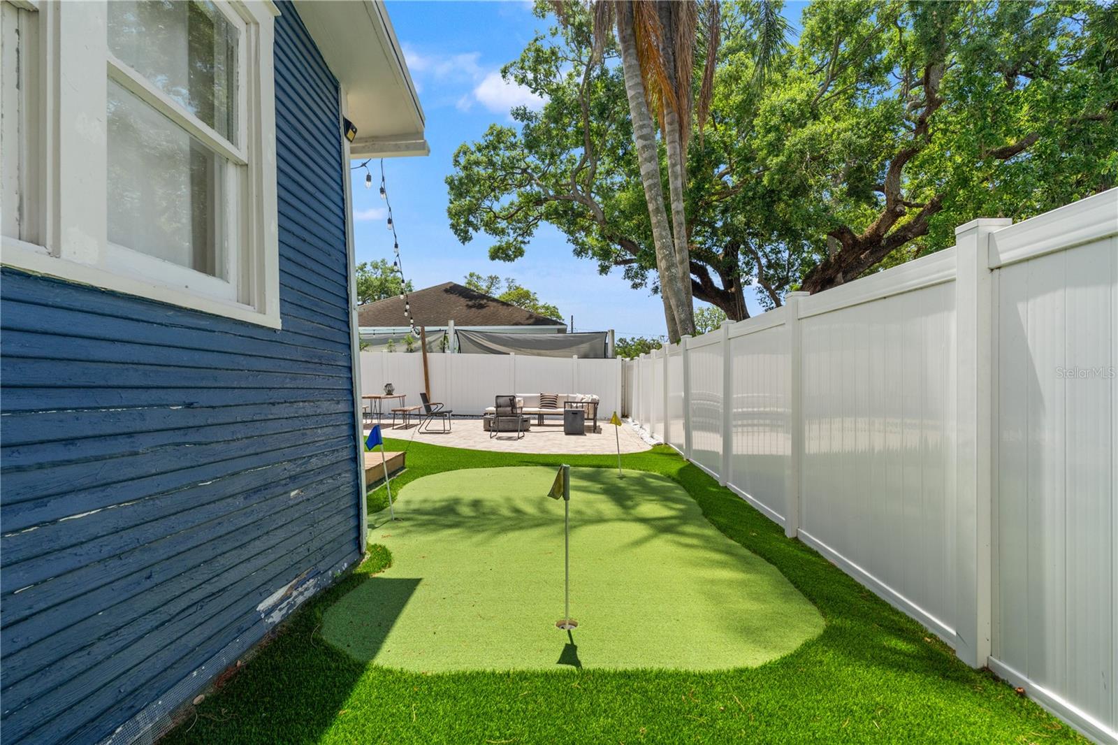 Listing photo id 42 for 324 Haya Street