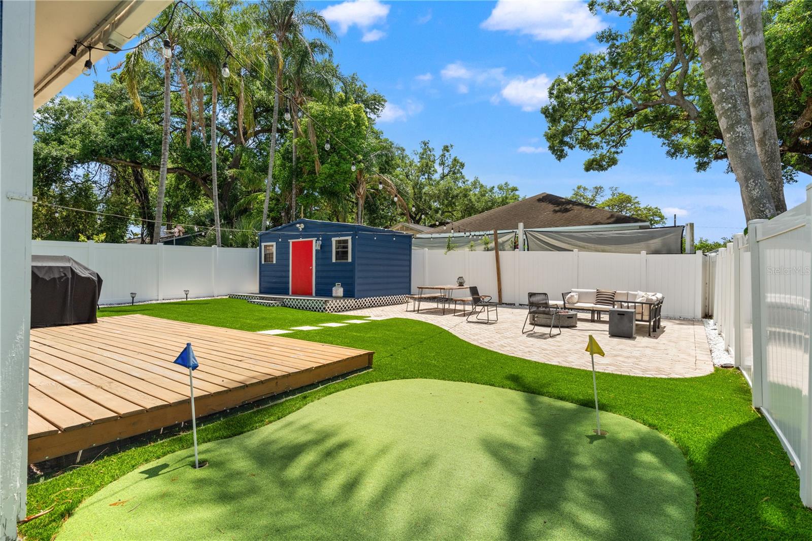 Listing photo id 43 for 324 Haya Street