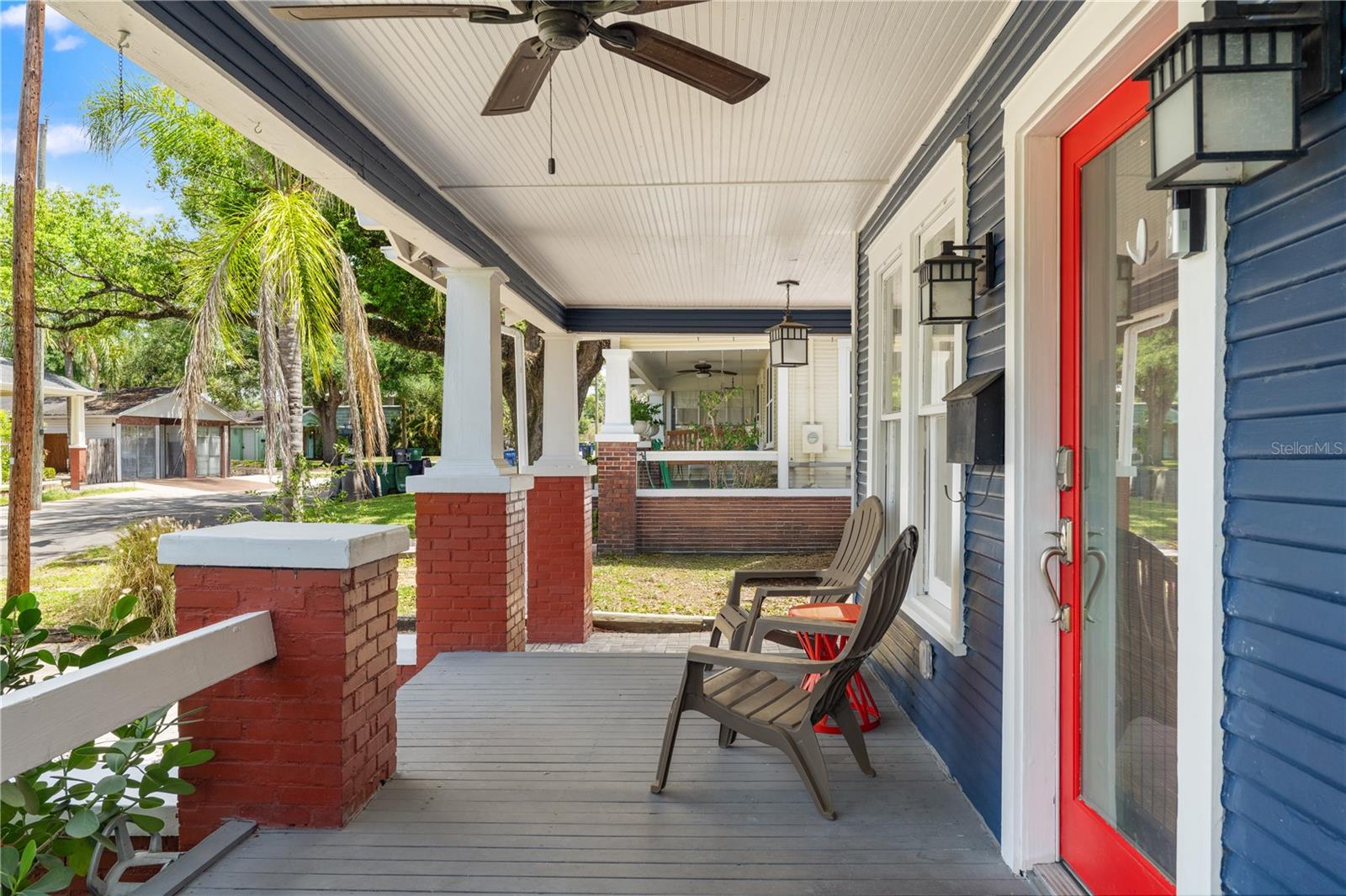 Listing photo id 5 for 324 Haya Street