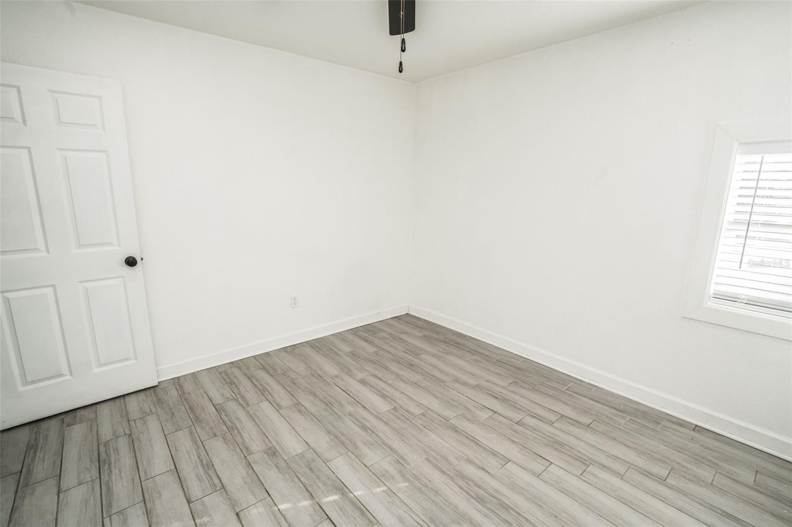 Image 21 of 27 For 1007 32nd Avenue 1-2