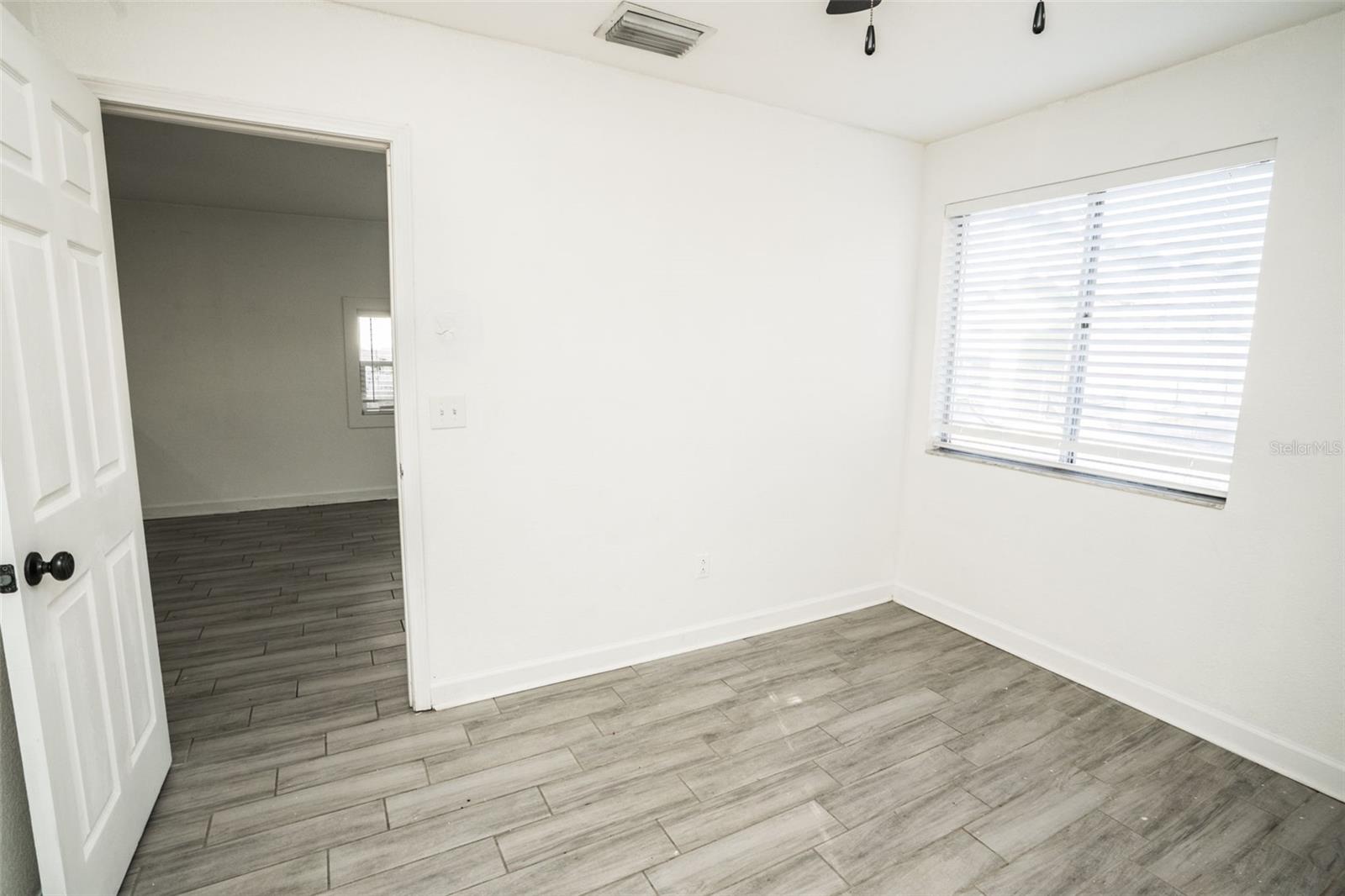 Image 23 of 27 For 1007 32nd Avenue 1-2