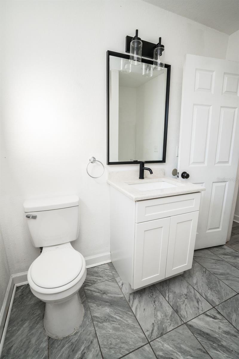 Image 7 of 27 For 1007 32nd Avenue 1-2