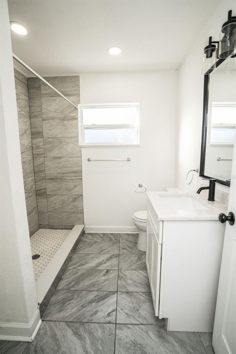 Image 8 of 27 For 1007 32nd Avenue 1-2