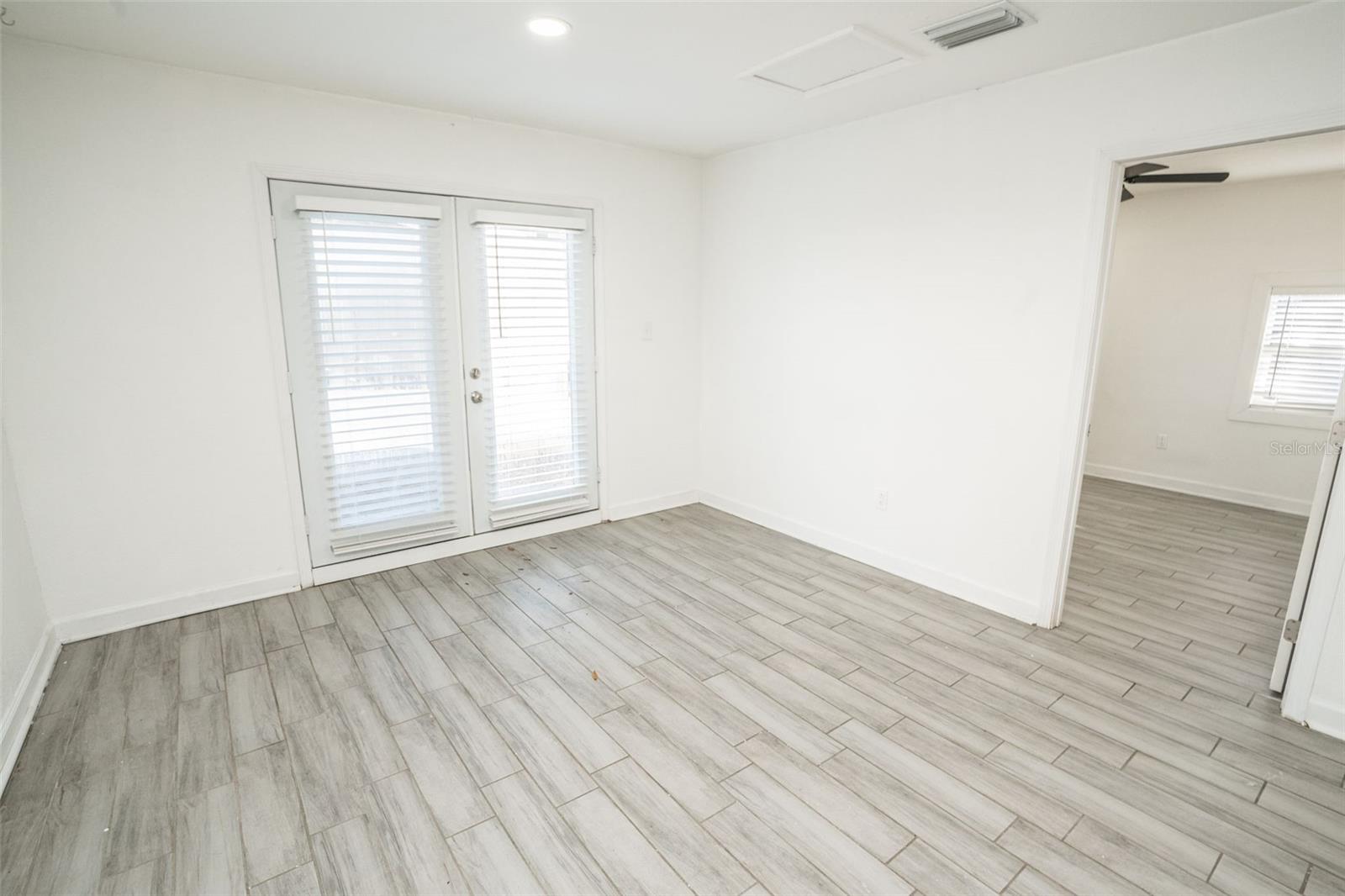 Image 9 of 27 For 1007 32nd Avenue 1-2