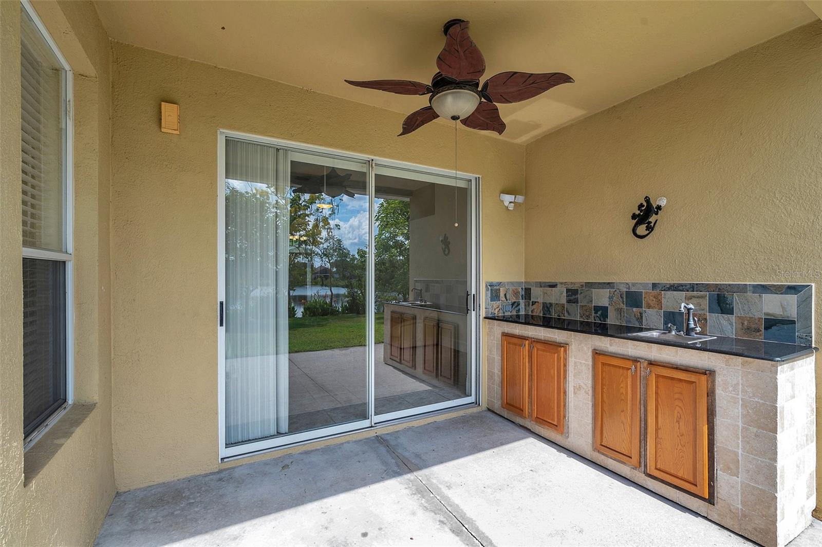 Image 19 of 42 For 1915 Fruitridge Street