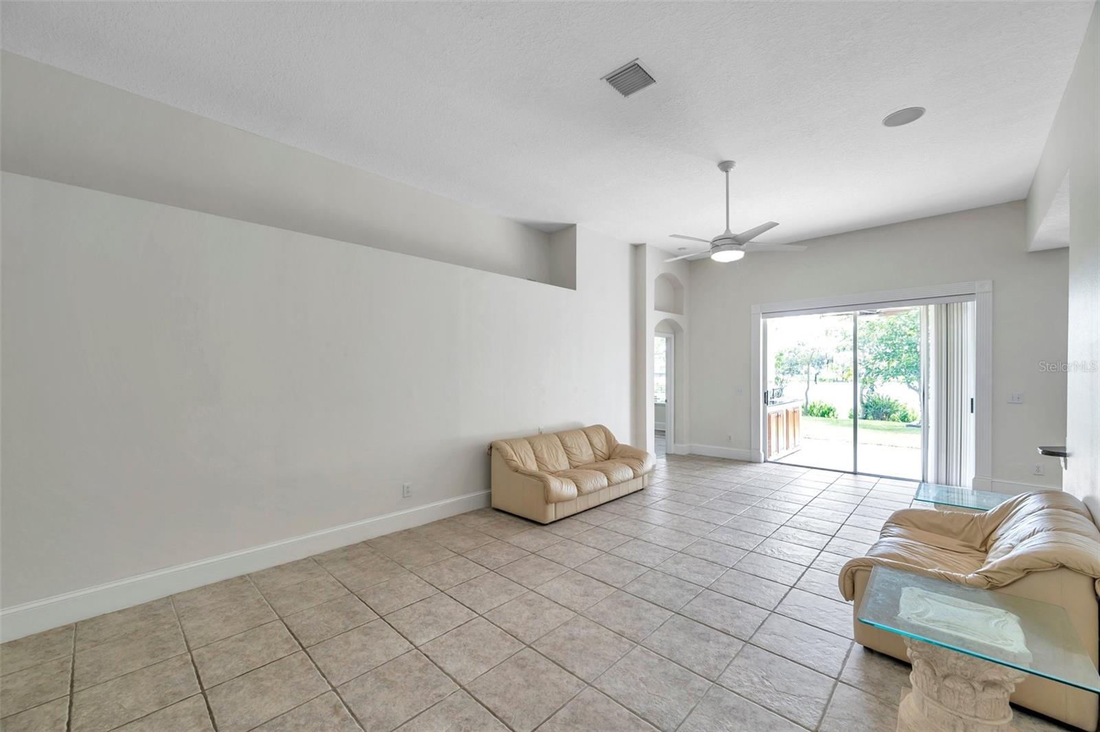 Image 4 of 42 For 1915 Fruitridge Street