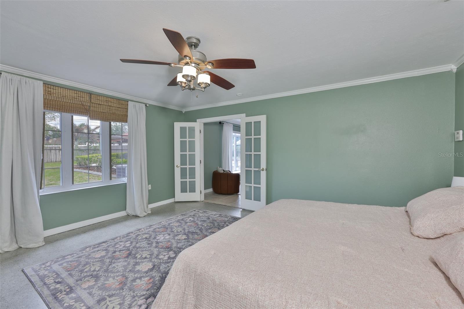 Listing photo id 19 for 1311 Estatewood Drive