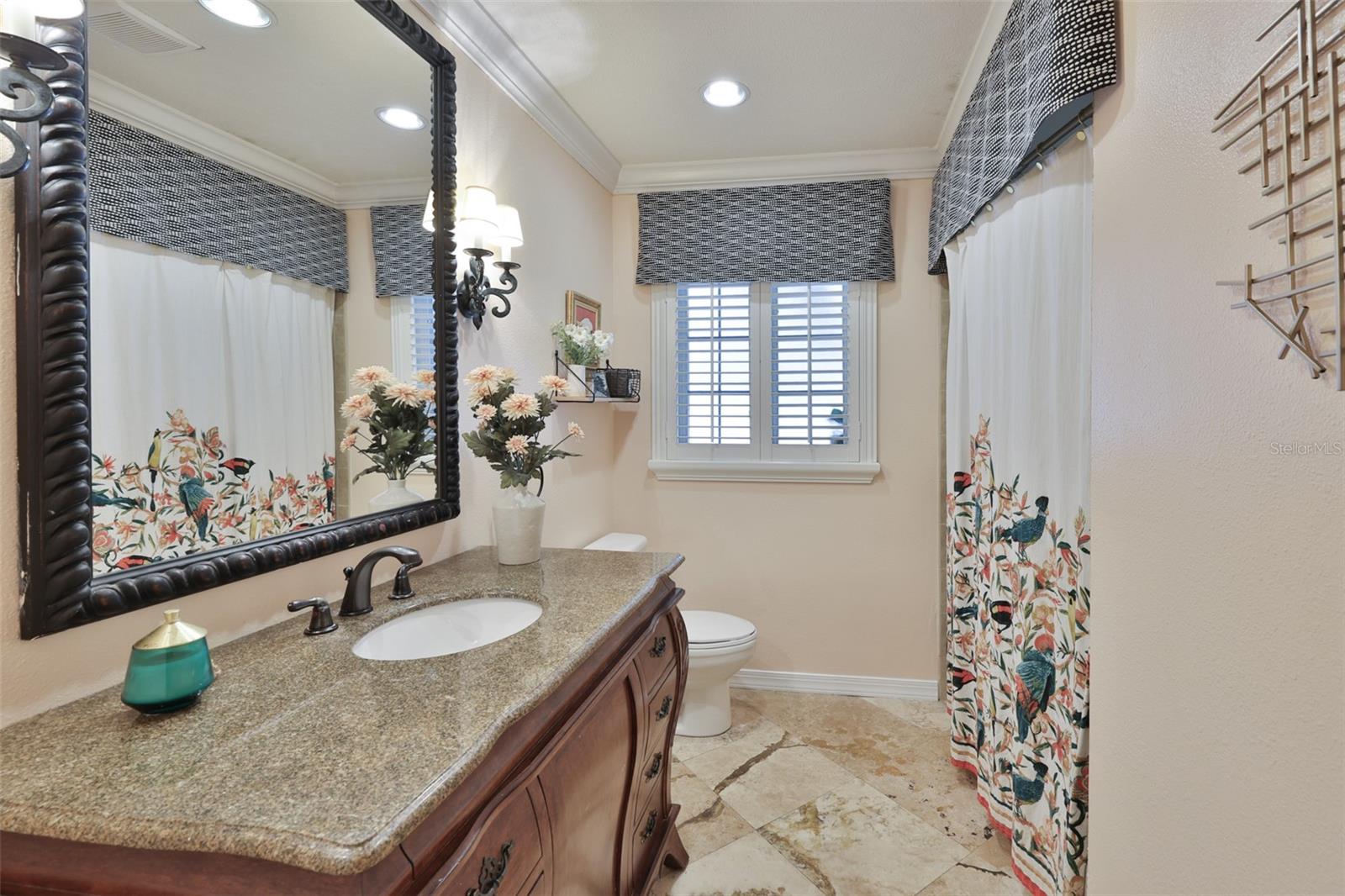 Listing photo id 26 for 1311 Estatewood Drive