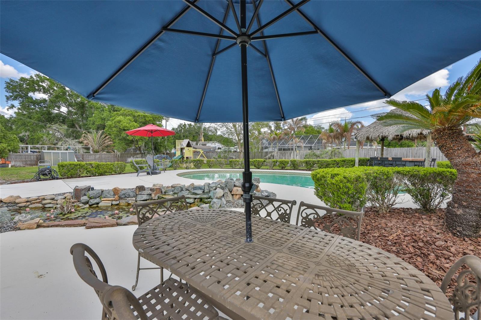 Listing photo id 32 for 1311 Estatewood Drive