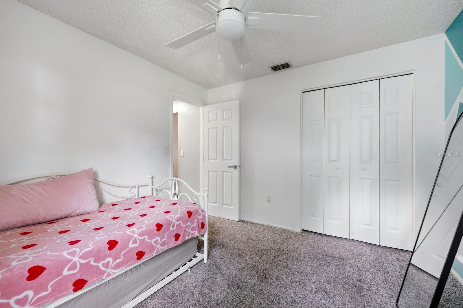 Image 22 of 51 For 221 Arbor Drive W