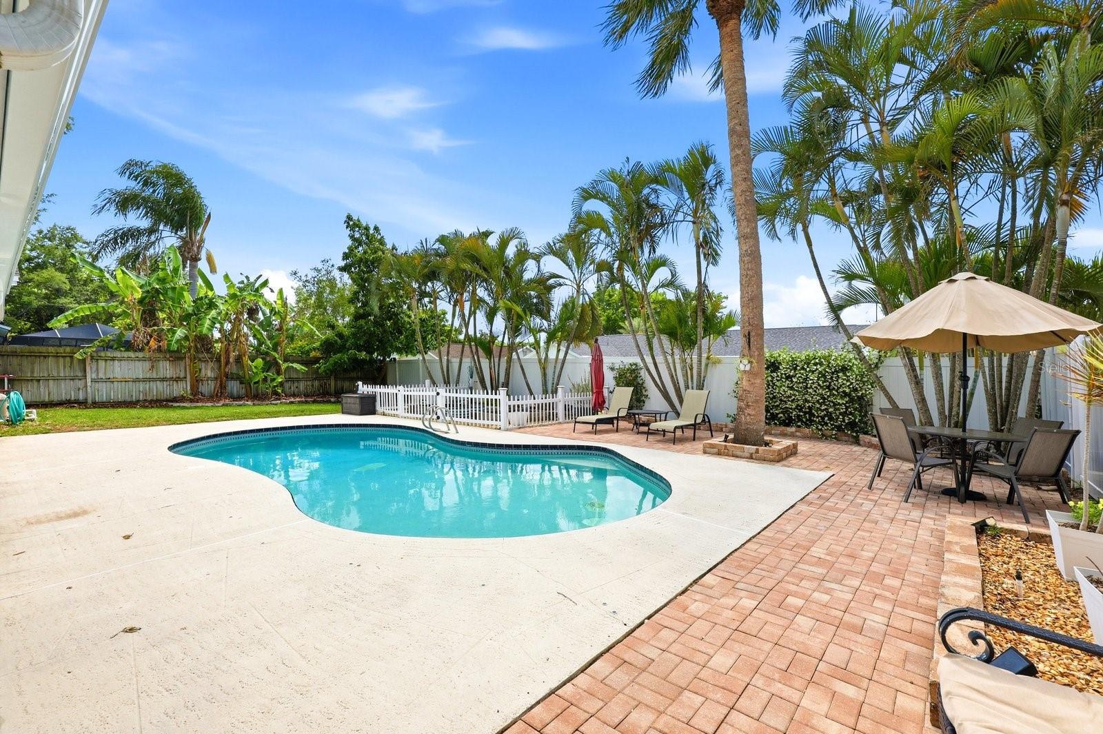 Image 38 of 51 For 221 Arbor Drive W