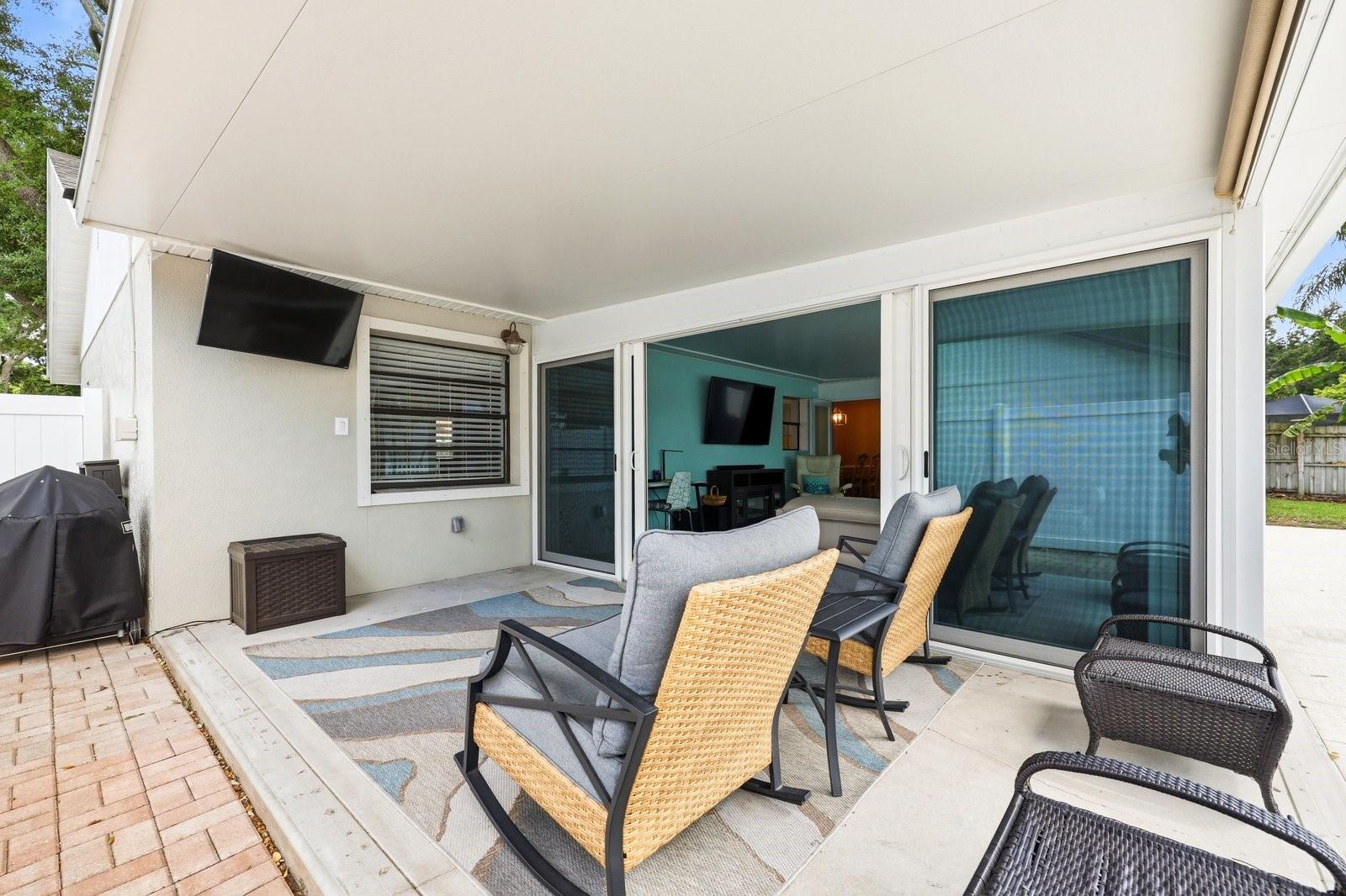 Image 44 of 51 For 221 Arbor Drive W