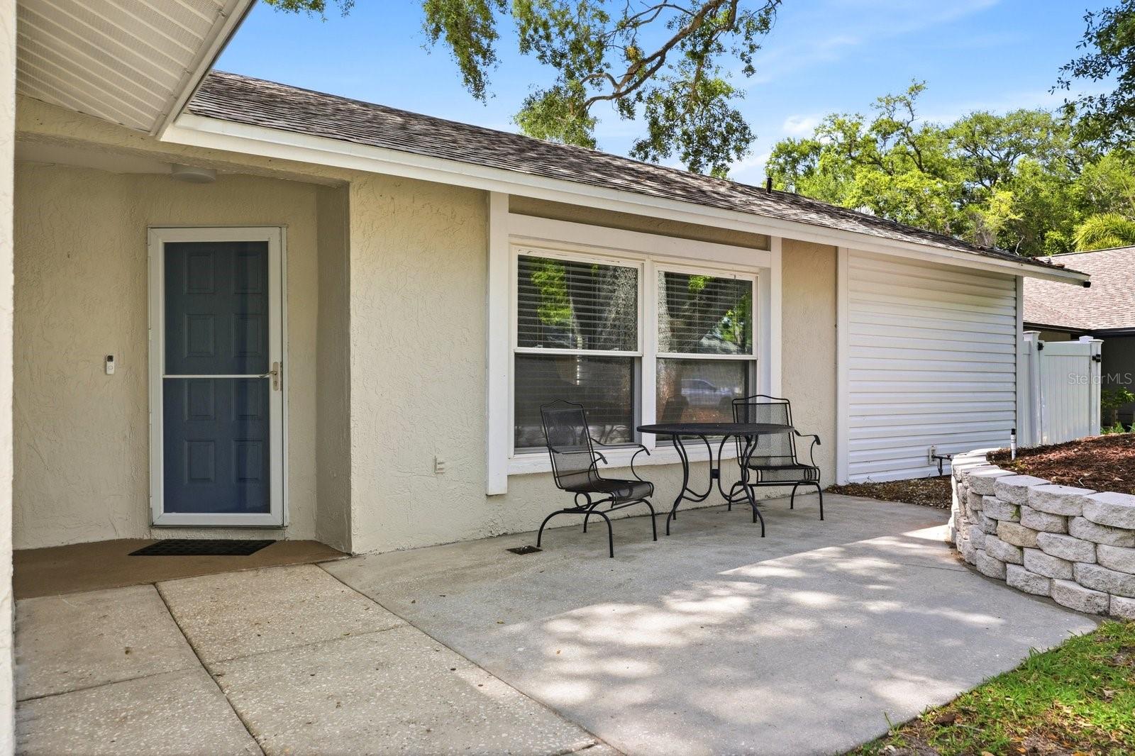 Image 5 of 51 For 221 Arbor Drive W