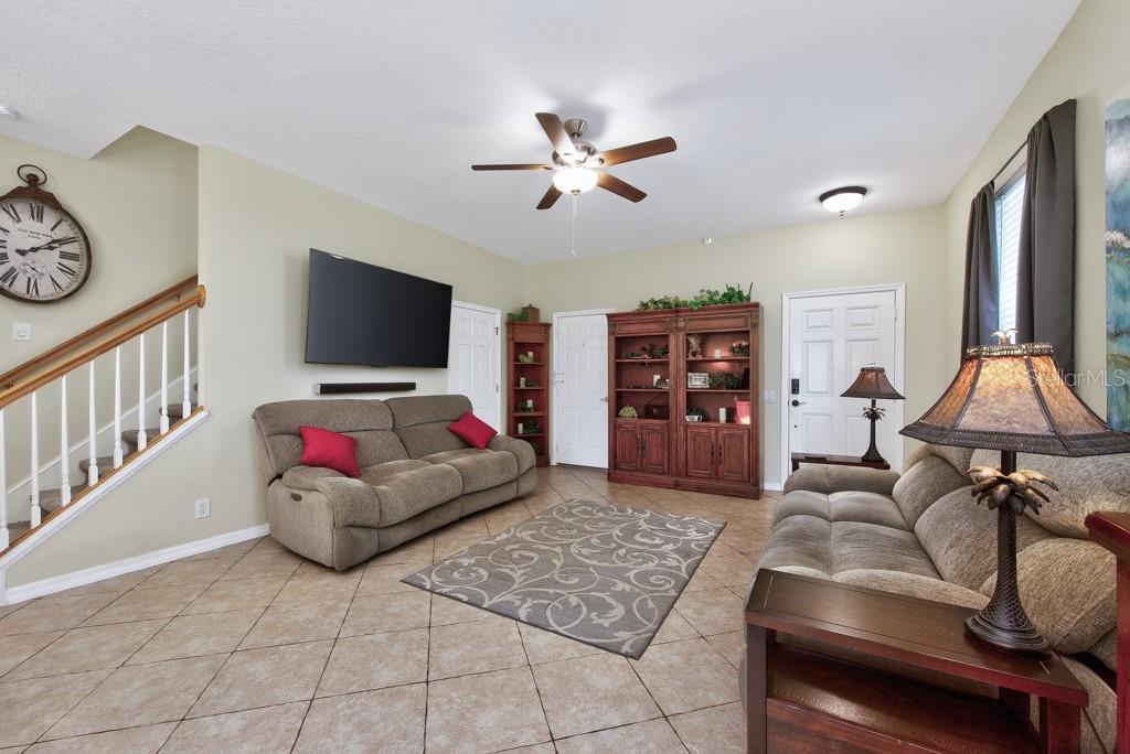 Image 6 of 61 For 1063 Paseo Del Rio Ne