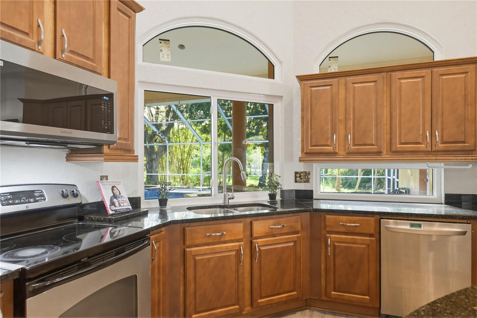 Image 12 of 54 For 791 Weathersfield Drive