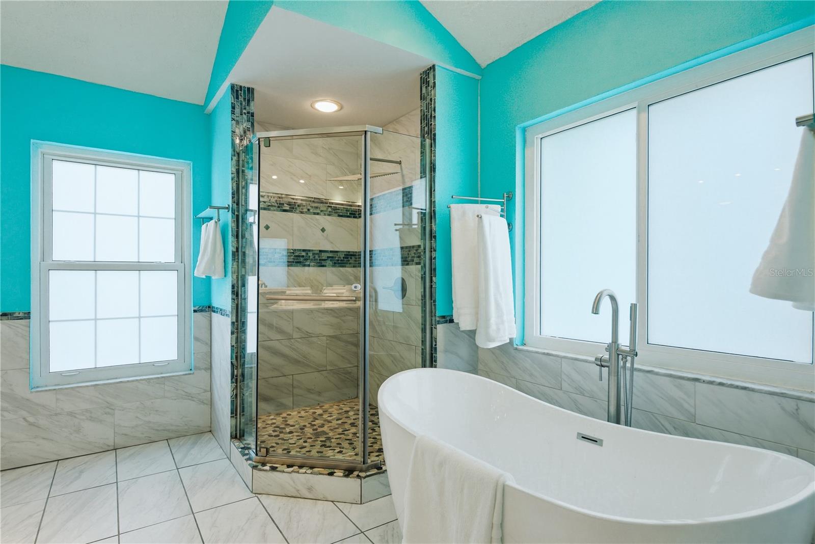 Image 21 of 54 For 791 Weathersfield Drive