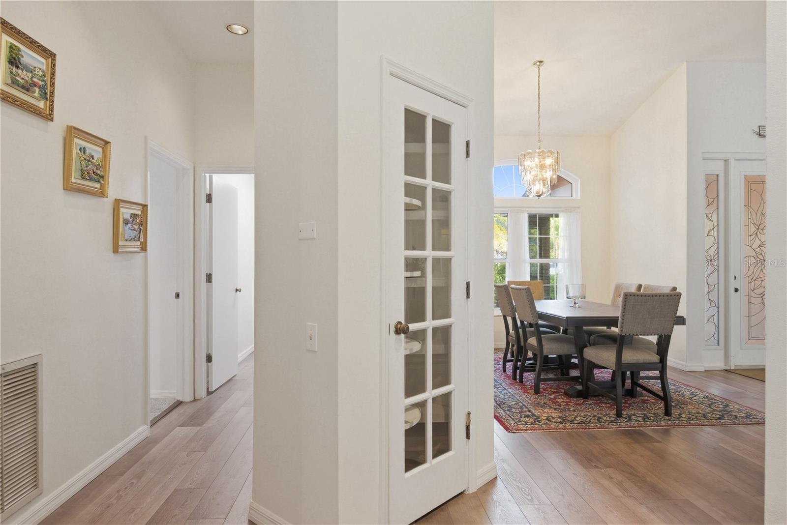 Image 24 of 54 For 791 Weathersfield Drive