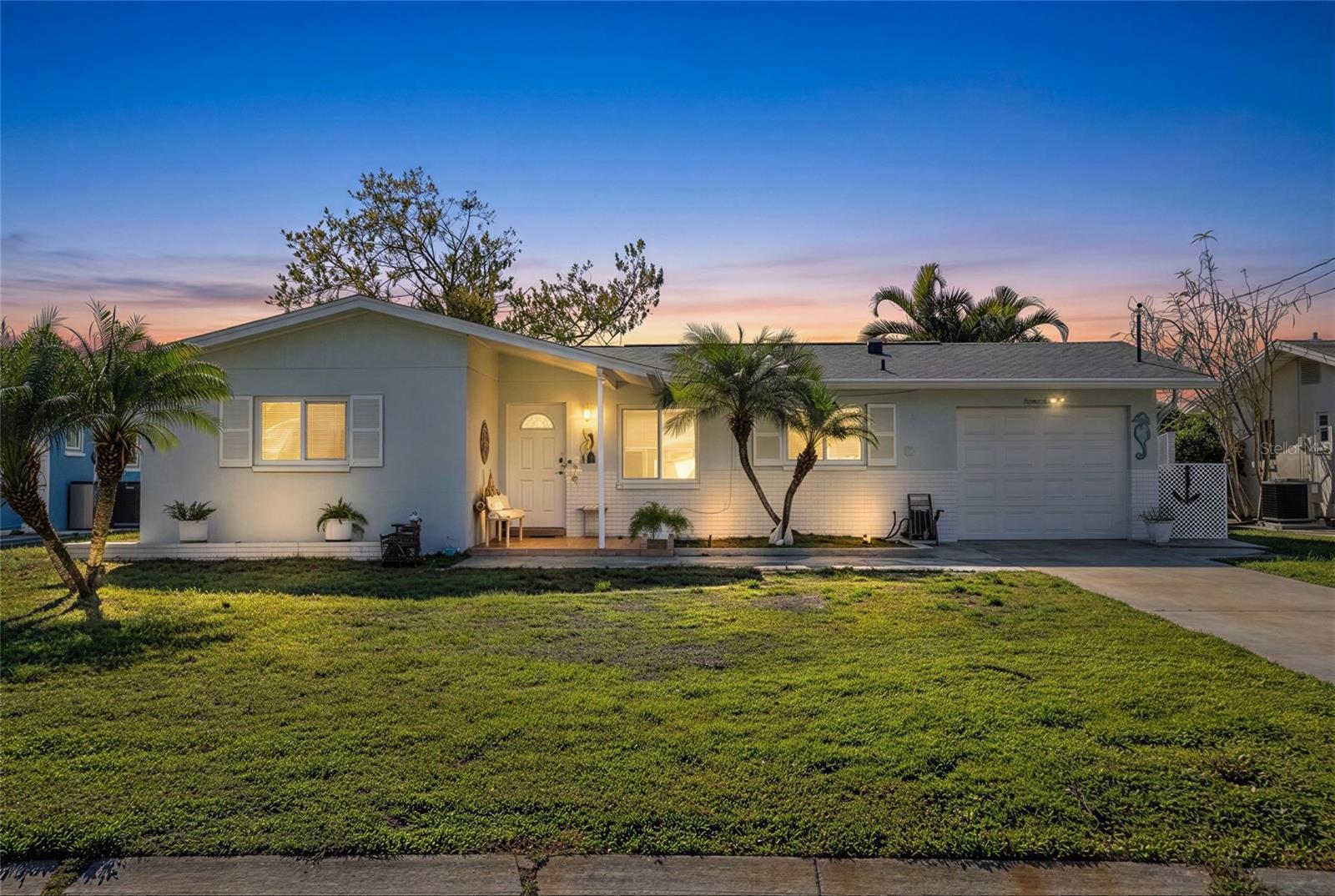 Image 2 of 58 For 1218 Lazy Lake Road E