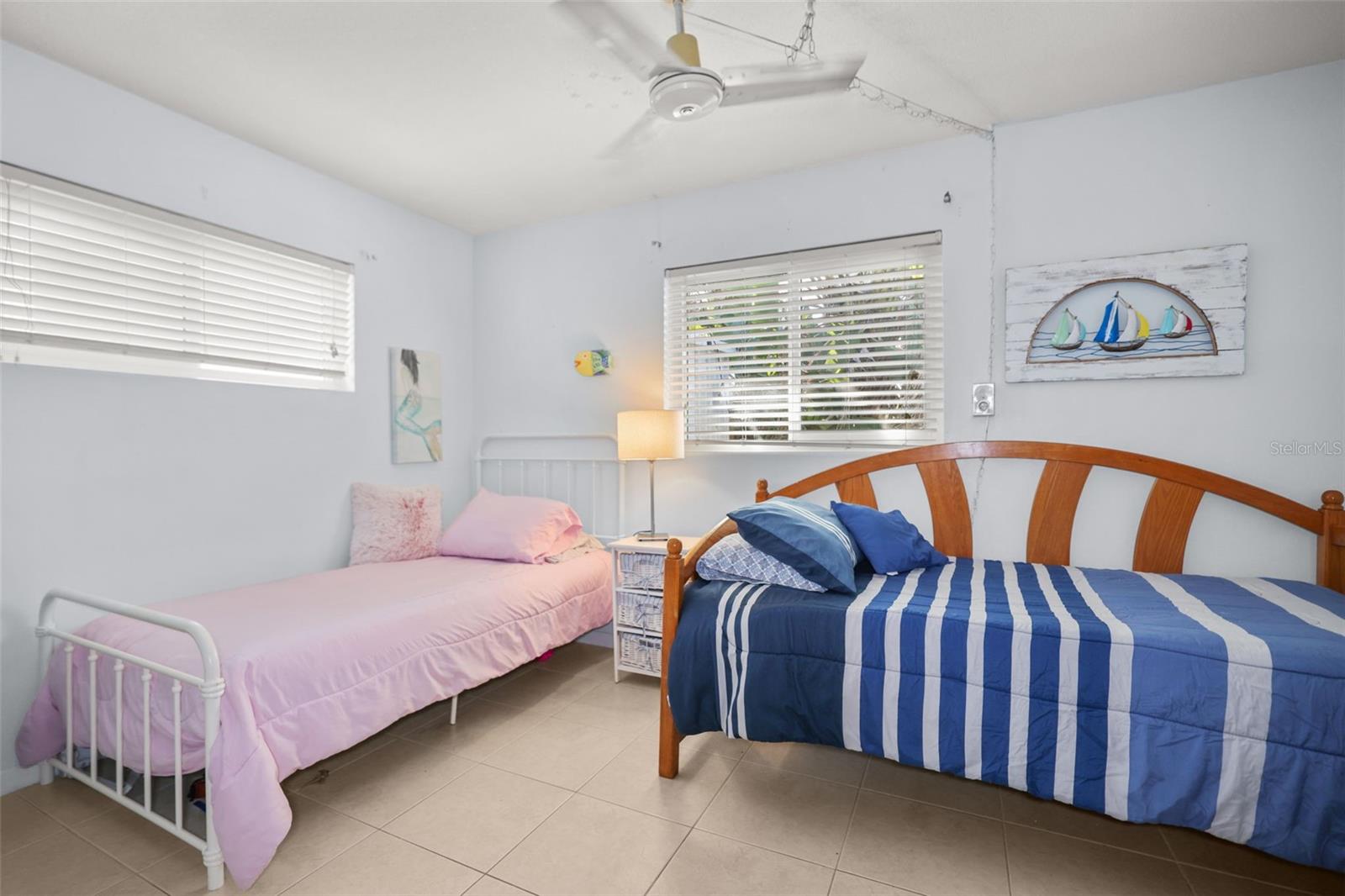 Image 27 of 58 For 1218 Lazy Lake Road E